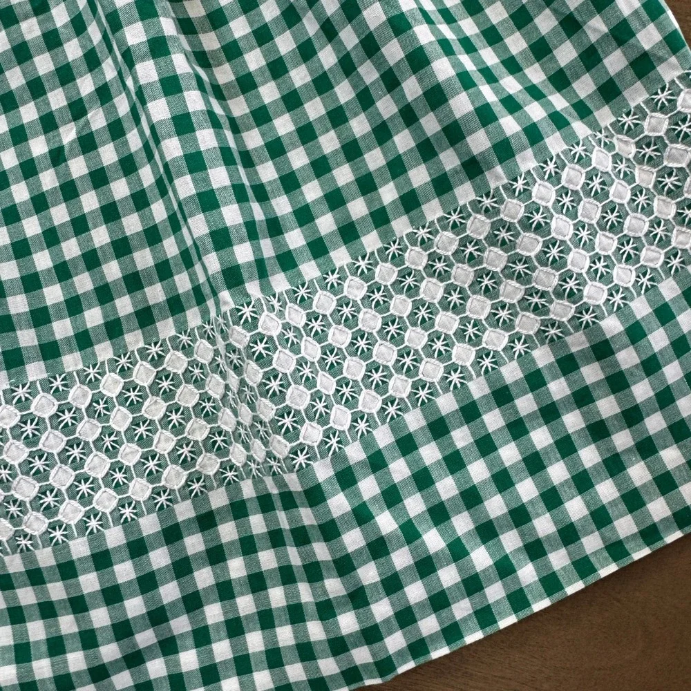 VNTG Green White Gingham Check Apron Shabby Chic Cottagecore Hostess Lace Trim